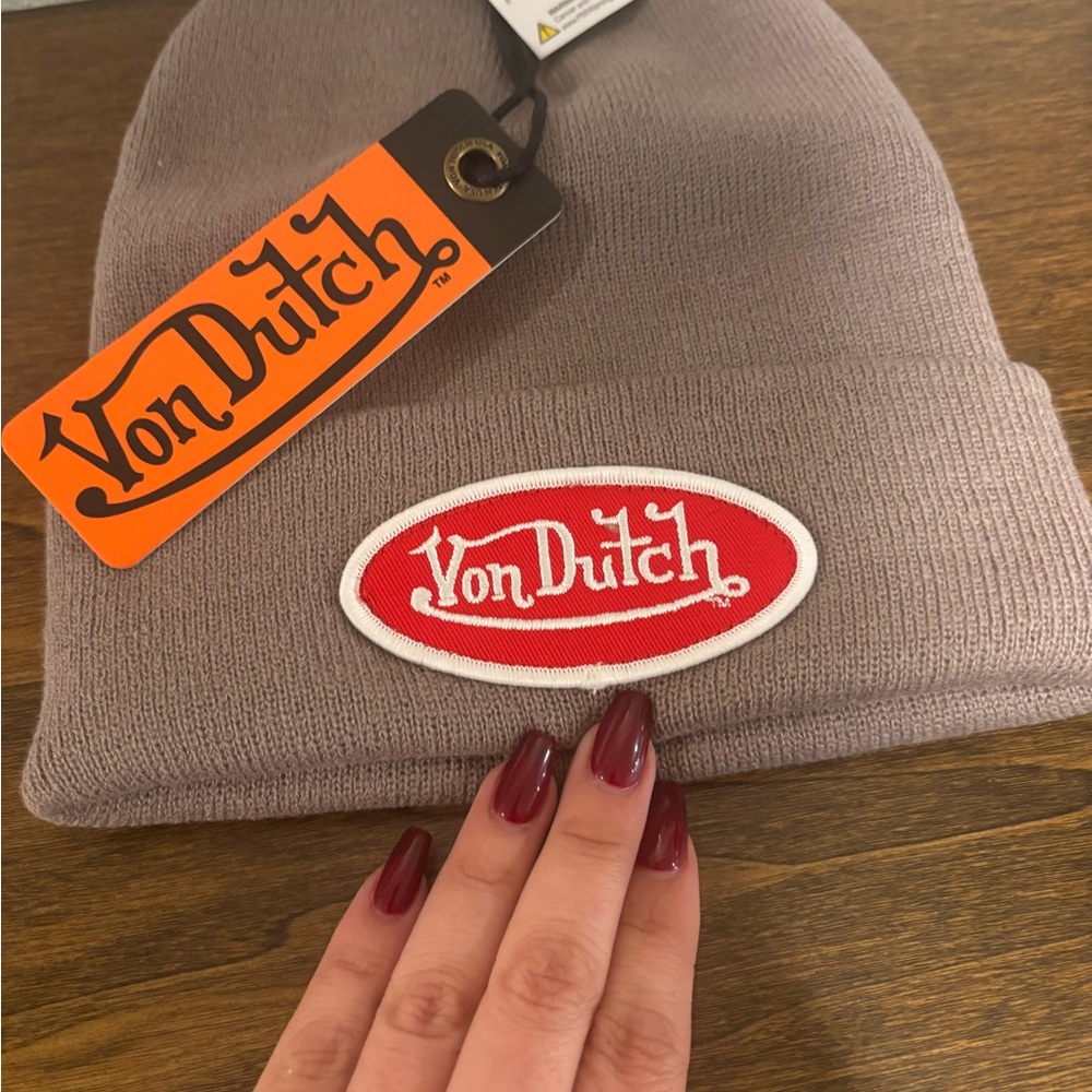 Von Dutch Beanie with Red Logo - Picture 5 of 6